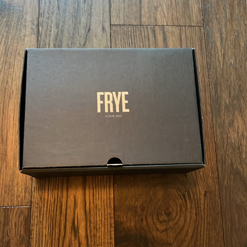 NIB Frye slip on sneakers - Picture 6 of 6